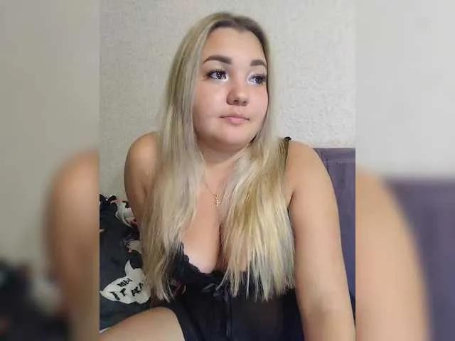 -B-a-D-G-1-r-L on BongaCams 