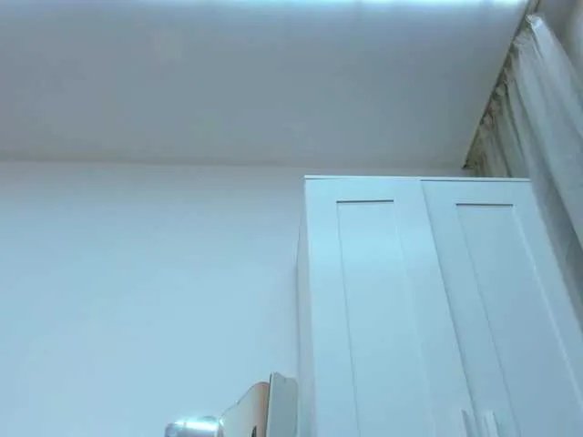 Anyssia — Woke up so horny  Tease me with my fav 111333 