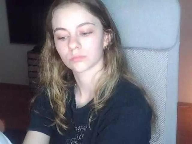 Offline AriaModel on BongaCams