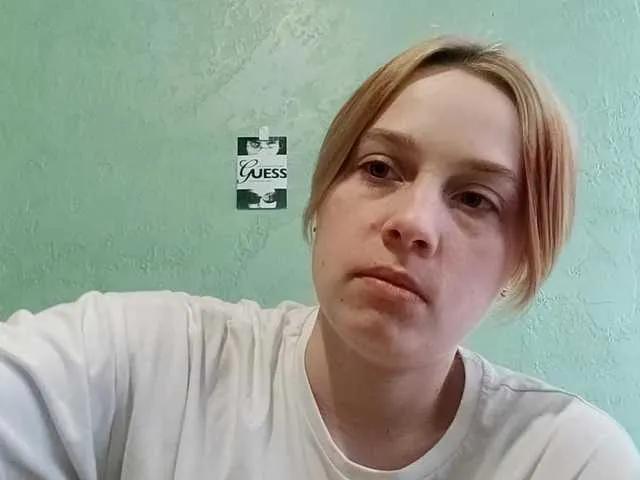 AveryFleurent — Confidence, gentle attention, playful energy, slow teasing, and someone who knows how to keep eye contact. I love when someone treats me with warmth, respect, and a little mystery.