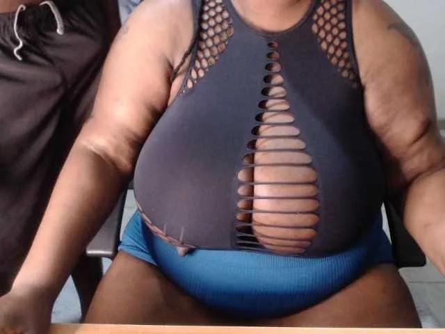 bigboobscoupls on BongaCams