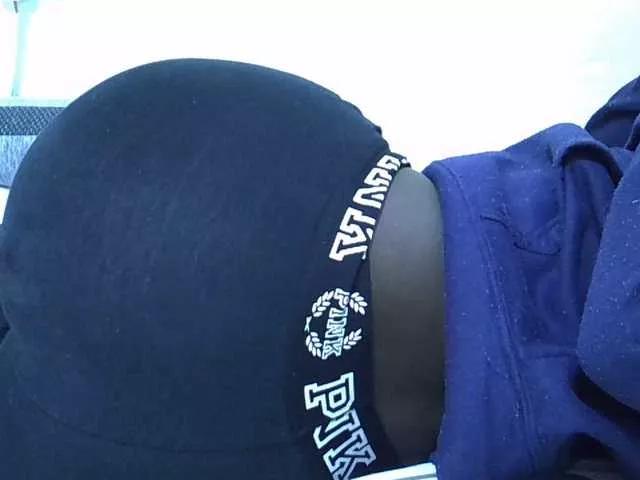 Offline Blackqueeen on BongaCams