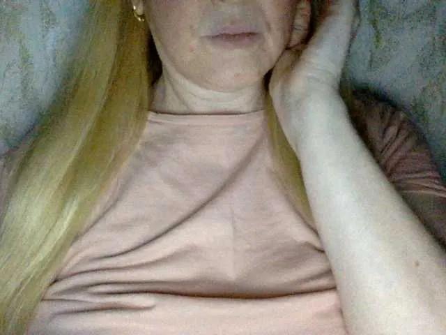 BlondyVio on BongaCams