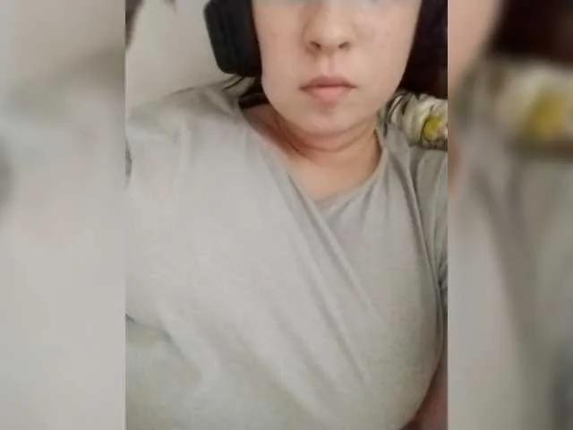 blue-moonlight on BongaCams