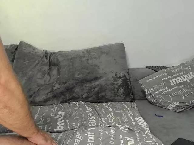 Offline Catanadog on BongaCams