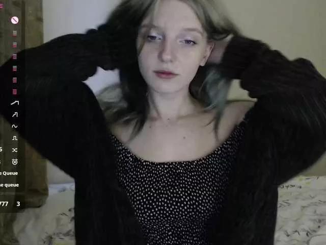 Offline CatinMilkland on BongaCams