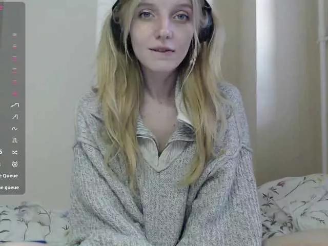 Offline CatinMilkland on BongaCams