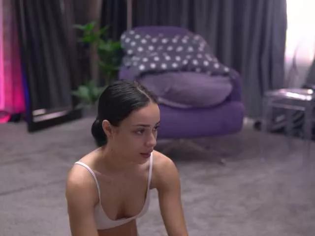 Offline CherrySelena on BongaCams