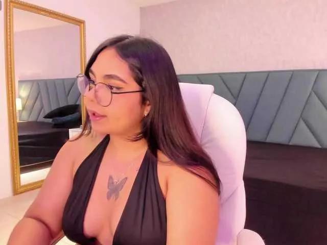 DakotaRoss — Mmm... I get turned on when you take control with a naughty mind and a respectful attitude 
...
