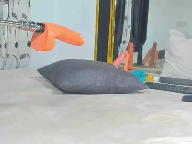 Freechat Deliciousbizt on BongaCams