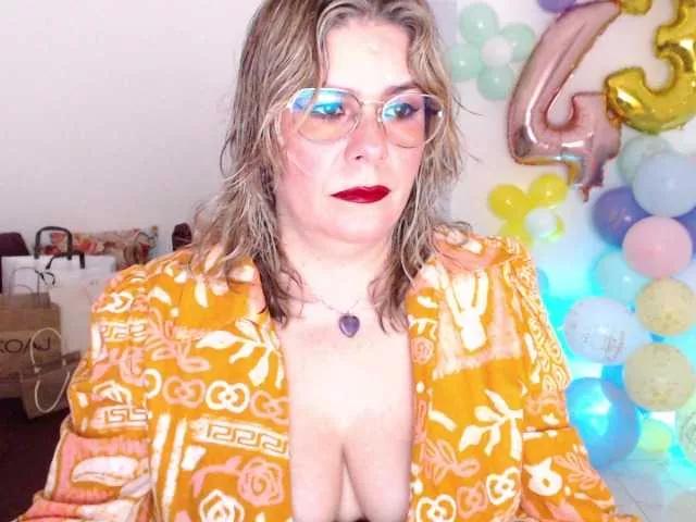 Offline Diva-Hot82 on BongaCams