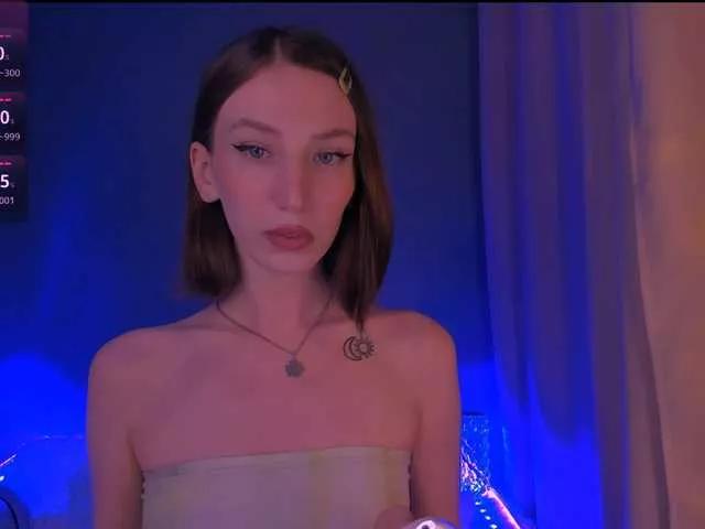 Offline ellaamber on BongaCams