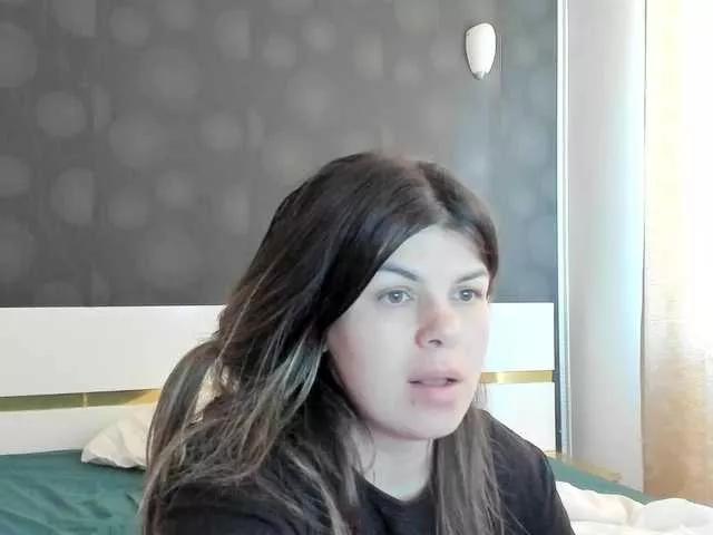 ELLY2 on BongaCams 
