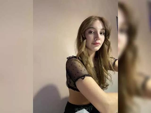 Offline Evelonelfi on BongaCams