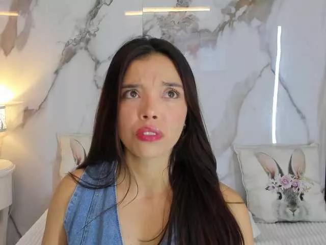 Offline hannahill69 on BongaCams