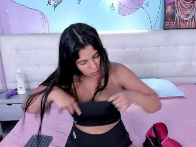 IsabellaLuxe on BongaCams