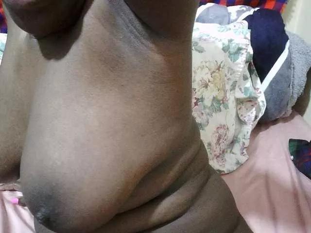 Freechat just-lela on BongaCams