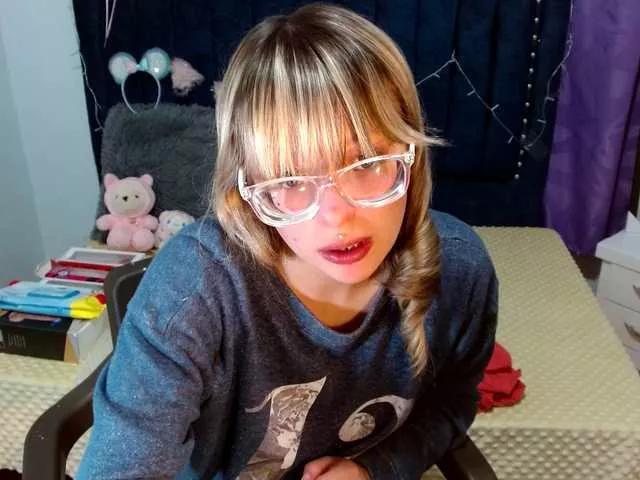 katalinalxx on BongaCams 