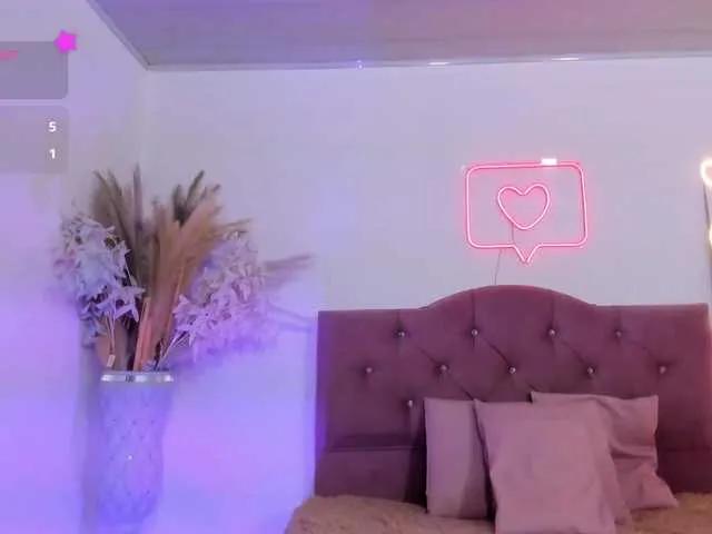 Freechat KISSI-TAY on BongaCams