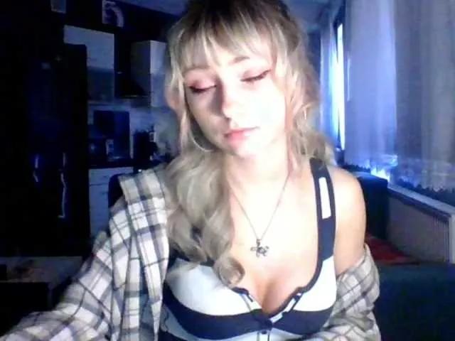 Freechat LuciaLovely on BongaCams