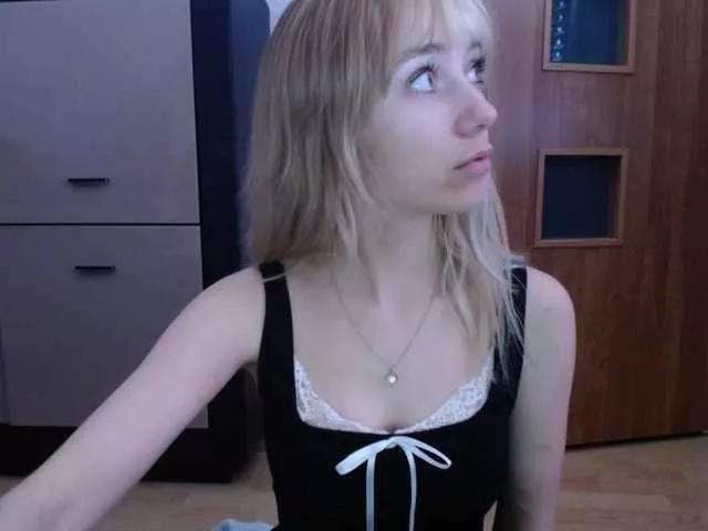 Freechat LuciaLovely on BongaCams