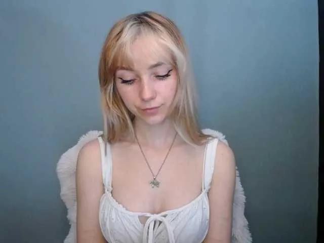 Freechat LuciaLovely on BongaCams