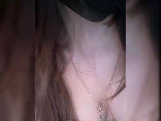 Marrrry1 on BongaCams 