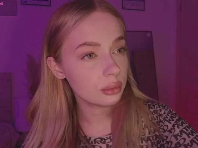 Offline mayshy on BongaCams
