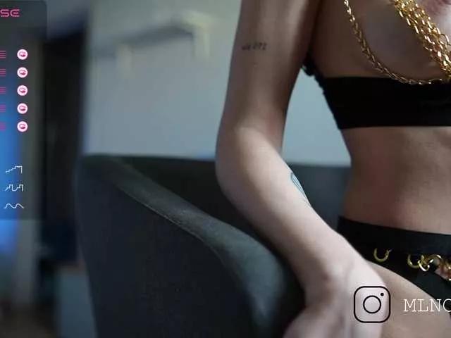 Offline mel-collins on BongaCams