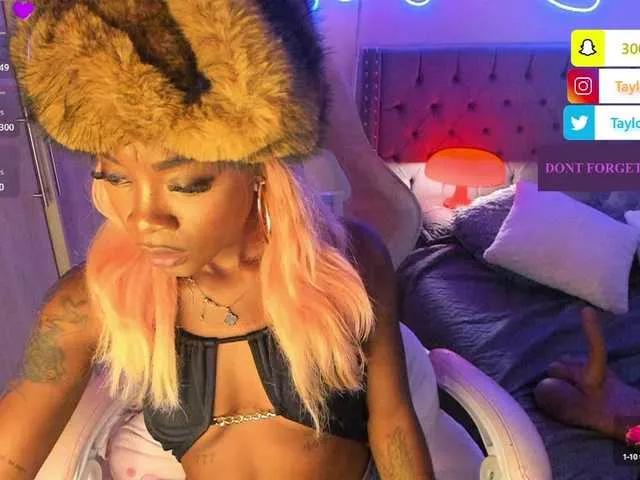 Offline Miss-west on BongaCams