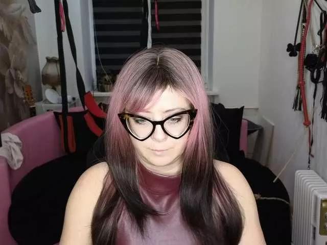 Freechat missGODDESS on BongaCams