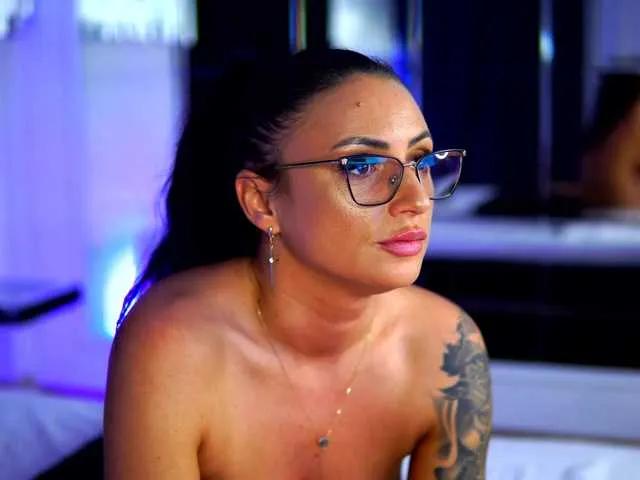 MistyWooods —  I get turned on by good vibes, cheeky compliments, and a little teasing. The more fun you have with me, the hotter I get.