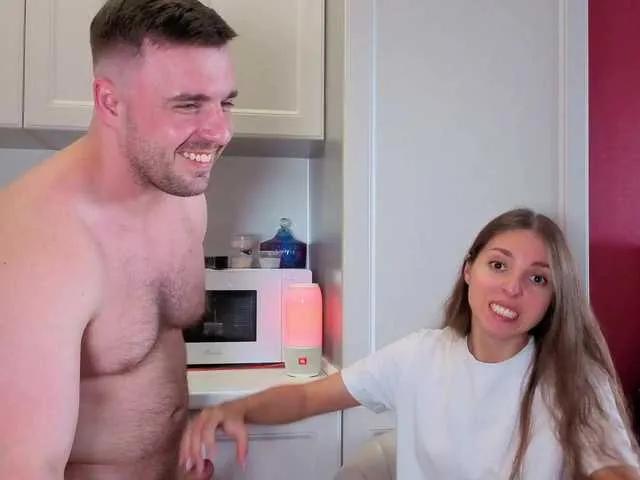 momotea on BongaCams 