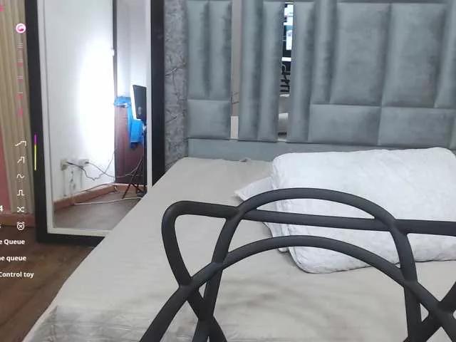 Offline naturalmoommy on BongaCams