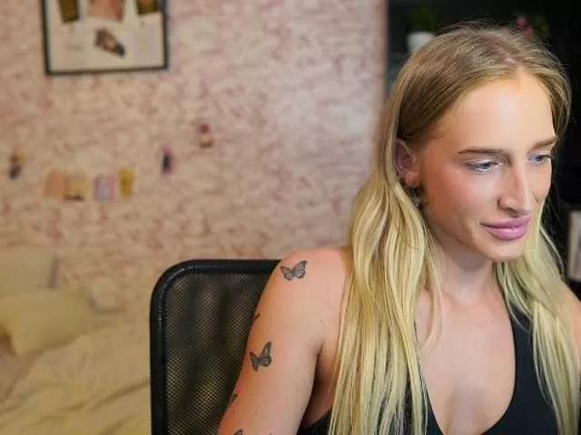 Freechat NicoletteShea01 on BongaCams