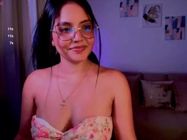 NinaMichelle on BongaCams 