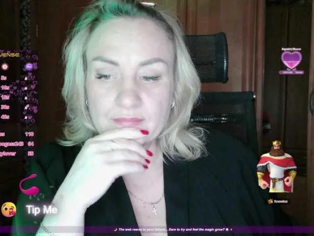 Offline Pavuhi on BongaCams