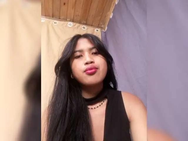 PrincessAriahsquirty4u2 on BongaCams