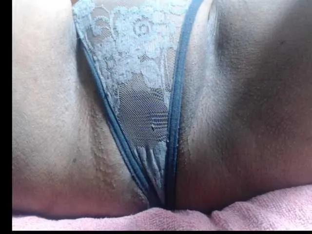 Offline sarah-hot on BongaCams