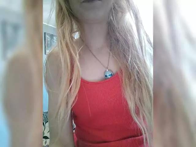 Offline SexyBlondMia on BongaCams