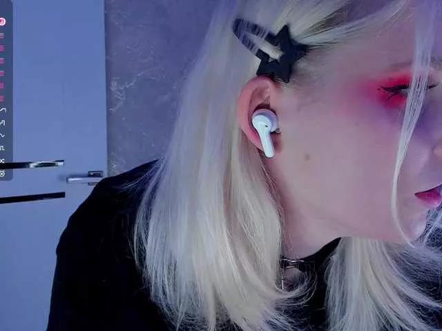 sweeteRose on BongaCams 