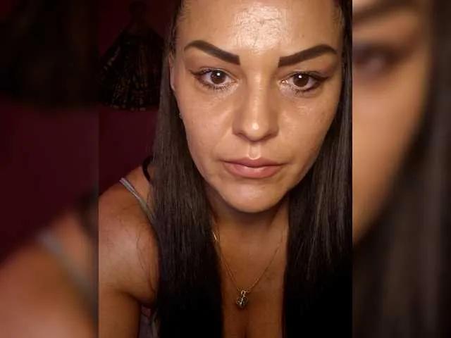 Offline ValentinaVale on BongaCams