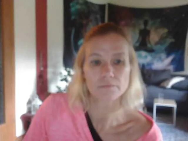 BongaCams xcyola is Freechat xcyola — Ich mag es wenn man mich zum Lachen bringt und keinen Geiz zeigt.