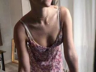 Offline fantasticfairy on CamSoda