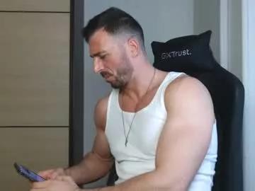 Freechat aaront0pmuscles on Chaturbate