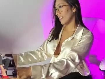 Freechat alessialondon on Chaturbate