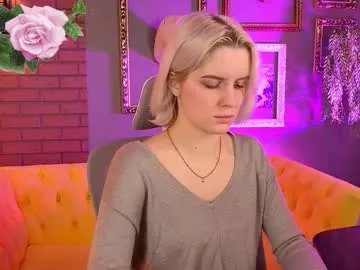 bethanycloud — GOAL: slap every 20tk [260 tokens remaining] Let's relax Welcome to my cozy space #nonude #blonde #piercing #feet #skinny