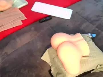 Freechat carolinayungin96 on Chaturbate