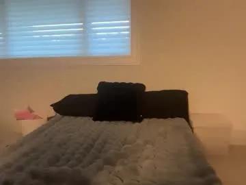 chloeros3e — shorts off #skinny #booty [617 tokens remaining]