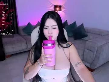 gia_lowry — full naked [79 tokens left] #bigtits #curvy #daddysgirl #saliva #squirt